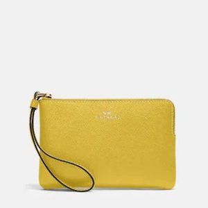Coach Corner Zip Wristlet Gold / Retro Yellow Leather